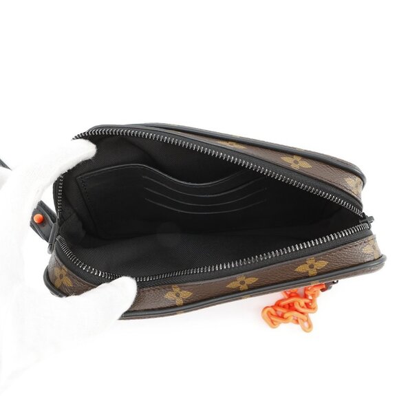 LOUIS VUITTON Pochette Volga Monogram / Solar Powered Ray Noir M44458 - Picture 12 of 13